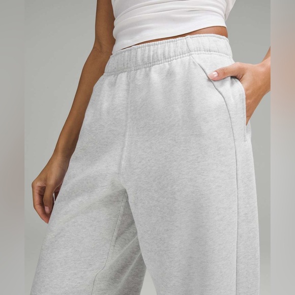 LULULEMON SCUBA MID RISE JOGGERS *REGULAR (HEATHERED CORE/ULTRA LIGHT GREY) - Picture 3 of 6